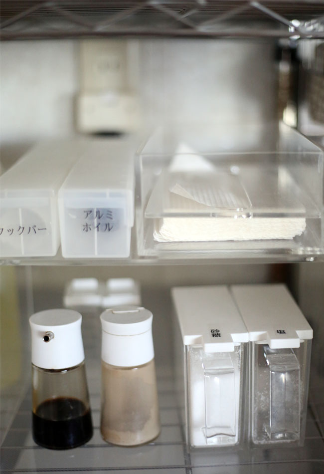 無印良品アクリル仕切り棚でグループ分け