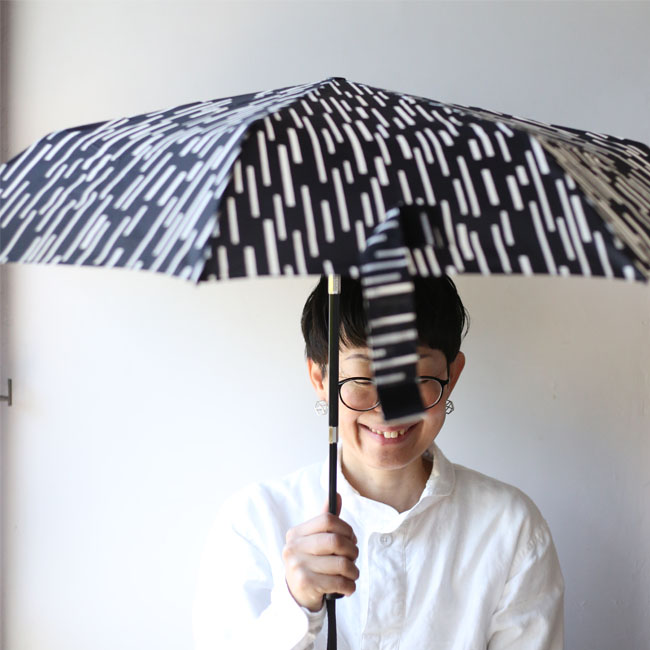 雨の日が楽しみになる傘、見つけました。 - 少ない物ですっきり