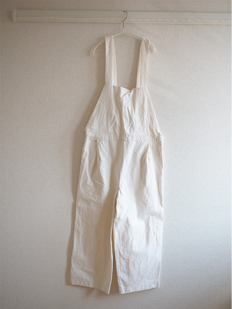 少ない服で着回す 今年は3色で服装のミニマルを目指す 少ない物ですっきり暮らす