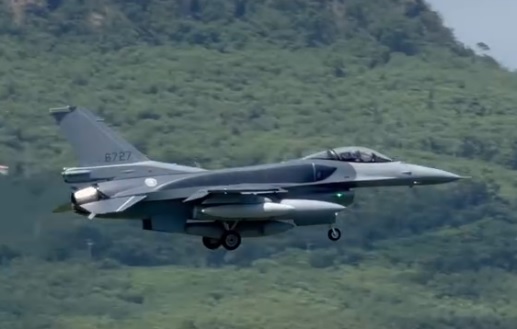 #台湾海警が中共船に強力な放水後に拿捕 #イラクから米軍完全撤退 #荒れ模様のアジアの様子 #台湾船が東沙諸島海域で中共船に強力な放水 #中国の漁船が境界を越えて違法操業 #沿岸警備用の台湾海巡艦は度重なる警告 #退去要求を行いましたが効果がなかったため中共船に放水 #当該漁船を拿捕して立ち入り検査実施 #F16Vブロック70戦闘機66機のうち2機がフェリー #第1陣の2機がフェリーされ東部台東県の志航空軍基地着陸 #南支那海 #中国母船から吐き出されている小型漁船団 #エリア内の魚を取りつくすやり口 #フィリピン海警も果敢に取り締まり #日本を標的としたPLAの射爆場施設も判明 #イラクから米軍が完全撤退 #米国は9月30日イラクからの撤退完了 #米軍がイラク北部のアルビルにあった最後基地を撤収 #交戦中のイランからも歓迎の声が上がる #トランプの支持率32パーセントに急落し過去最低 #イランでの戦闘や空爆を支持は34パーセント #イラク #戦闘 #イラン