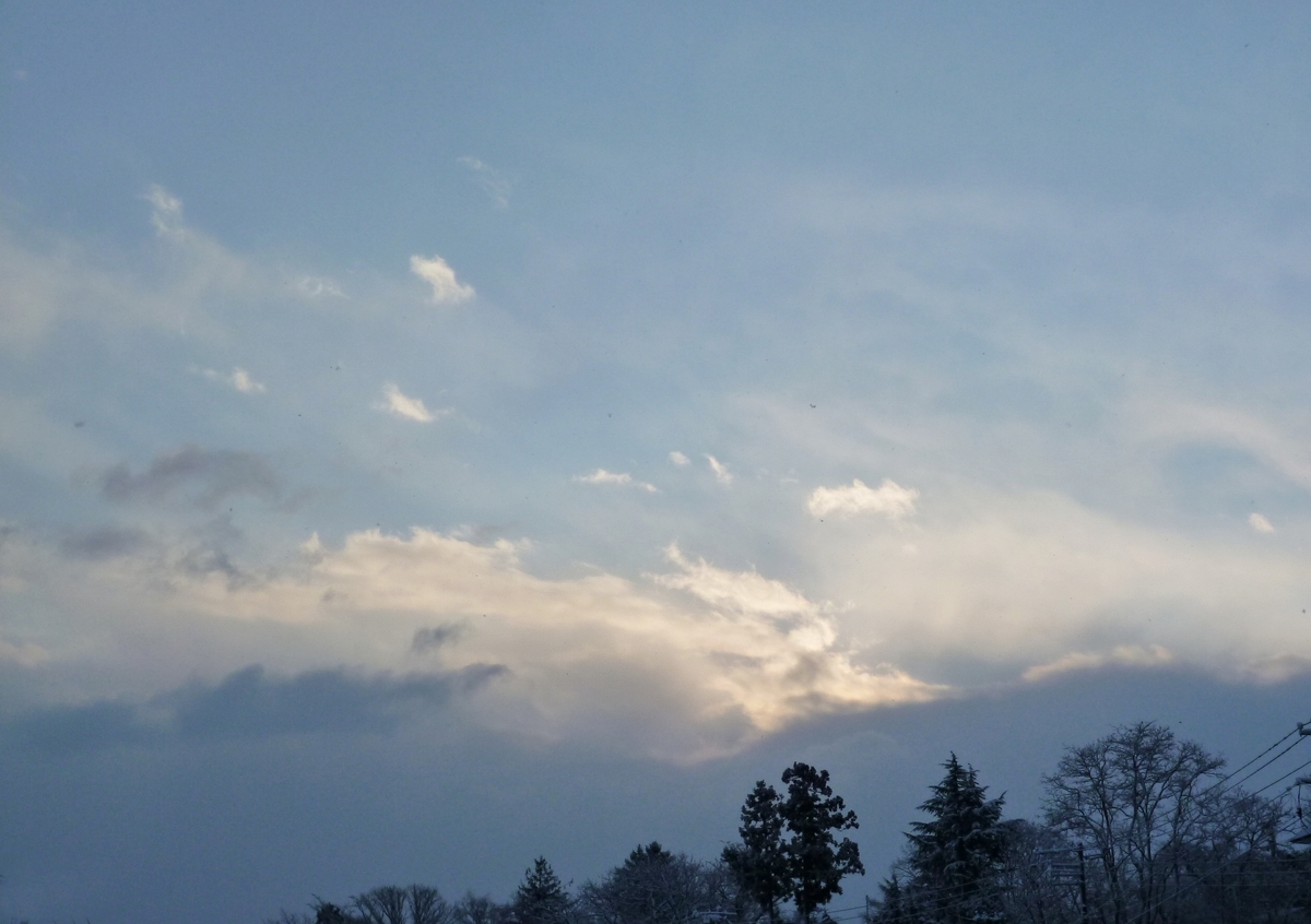 日の出後の空と雲