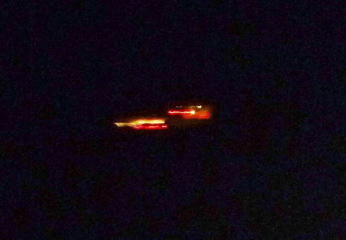 夜の飛行機