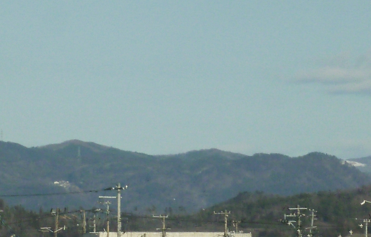 遠くの山並み