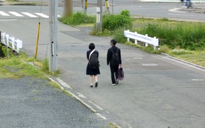 中学生カップル