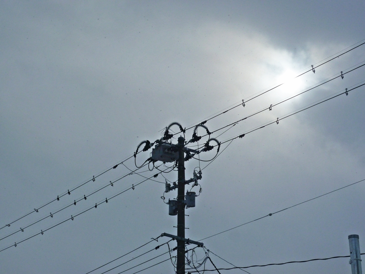 太陽と電柱