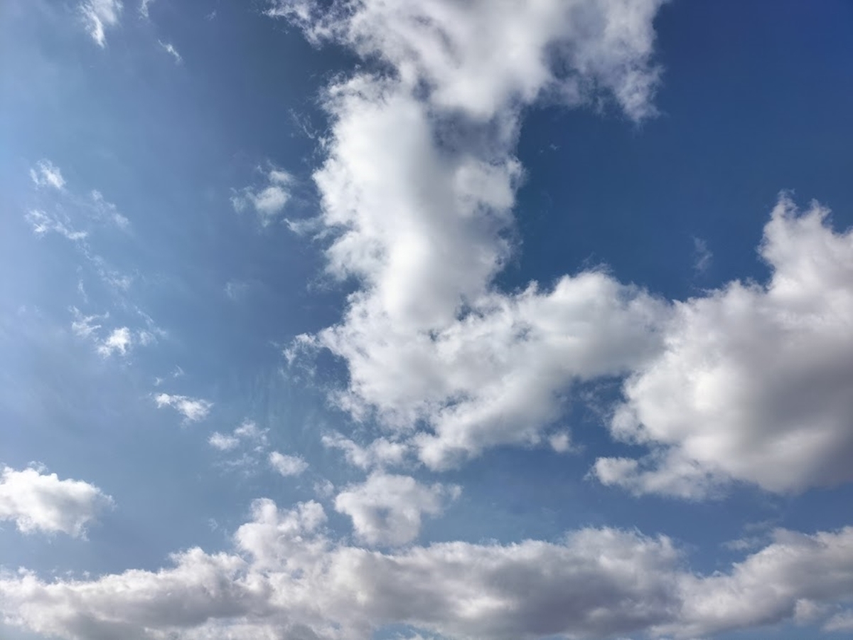 青空と白い雲