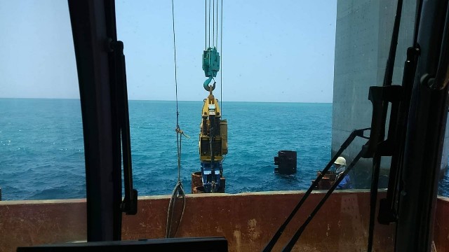野球場照明投光器 撤去 - ヤマウチクレーン