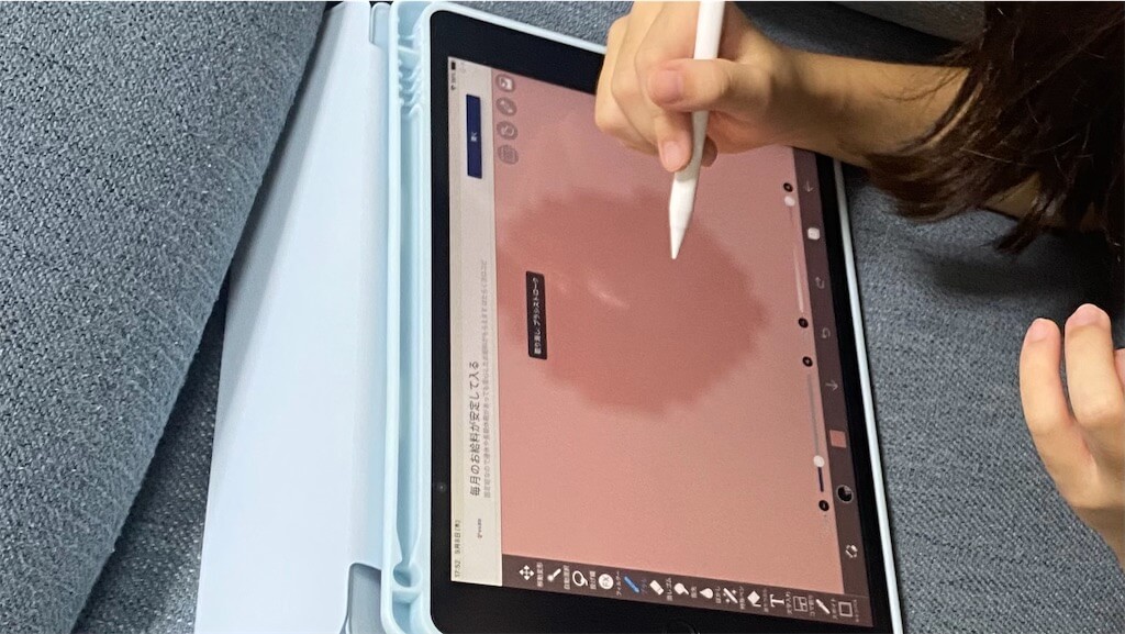 デジタルお絵描き練習】小学生の娘に思い切ってiPadを購入した話 - や