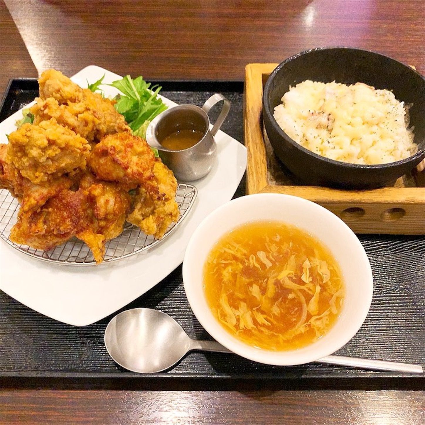 ギガ盛り唐揚げ定食