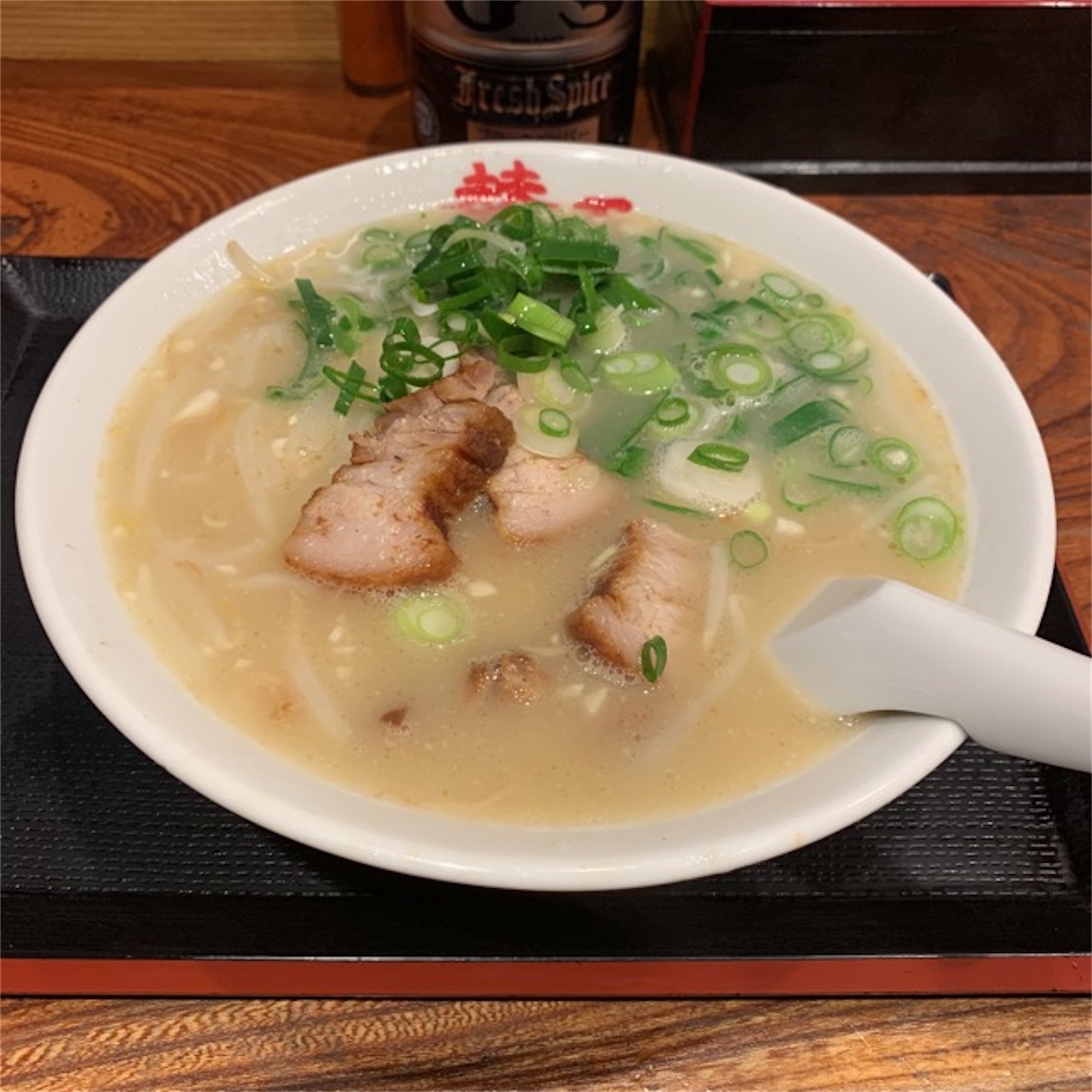 賛平のにんにくラーメン