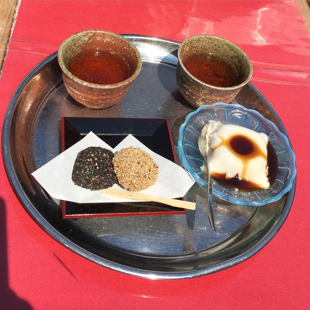 胡麻団子と胡麻豆腐