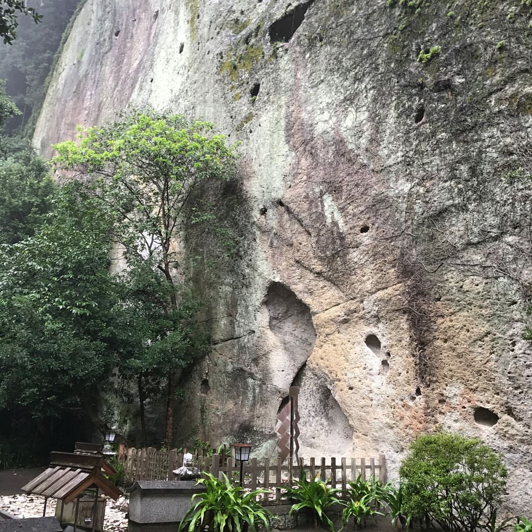 花の窟神社