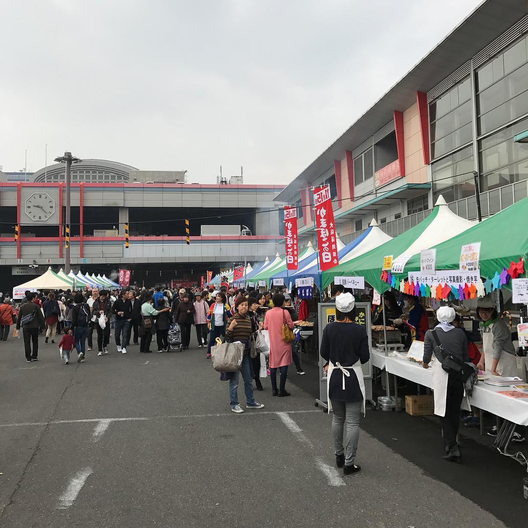 市場まつりのブースや屋台