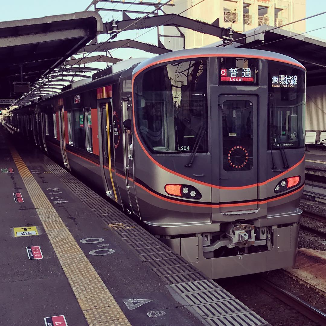 大阪環状線の新型車両323系