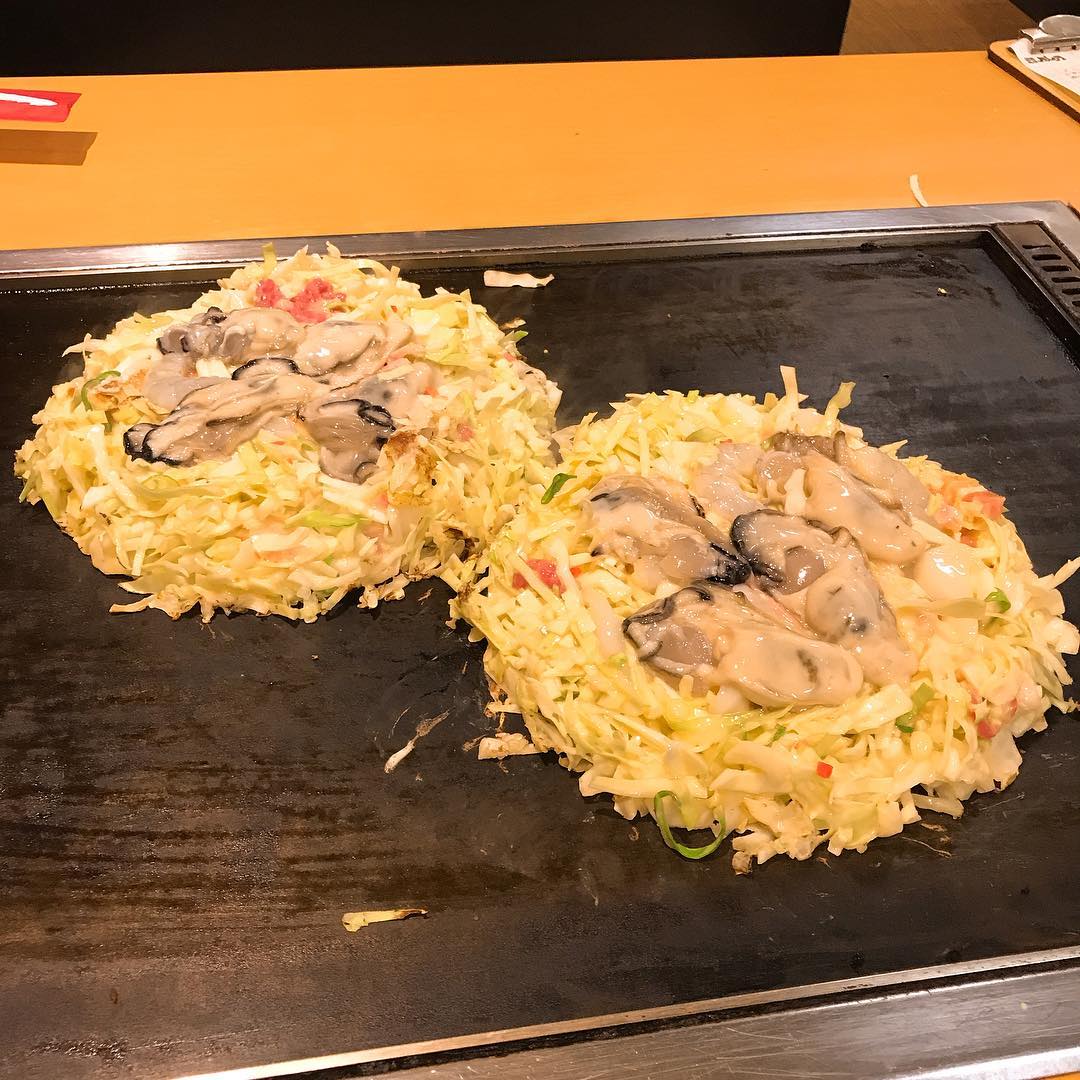 鶴橋風月のかきミックスモダン焼