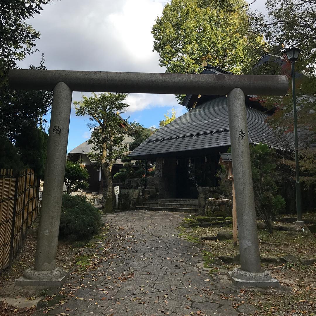 石切登美霊社