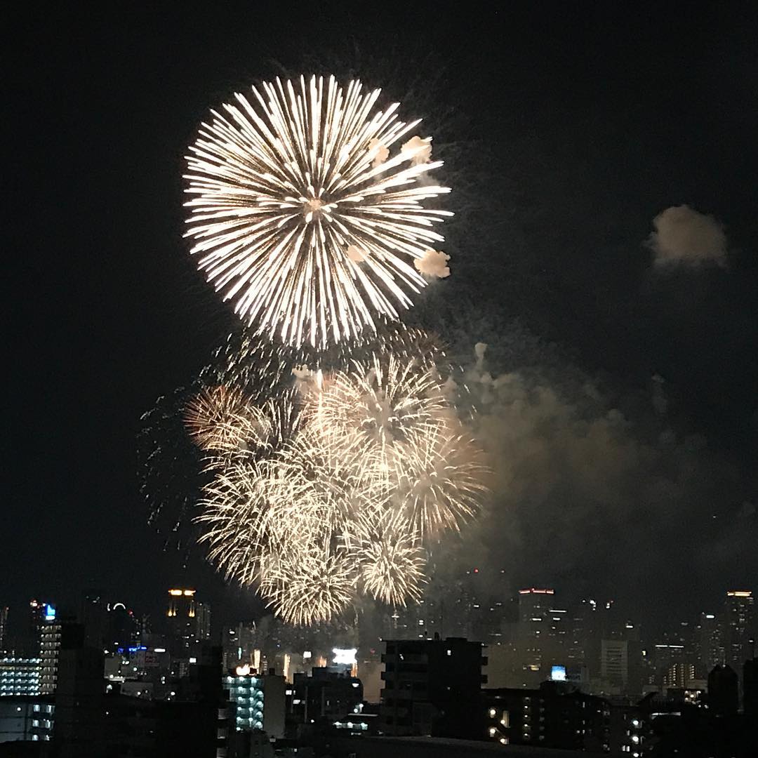 なにわ淀川花火 なにわ淀川花火