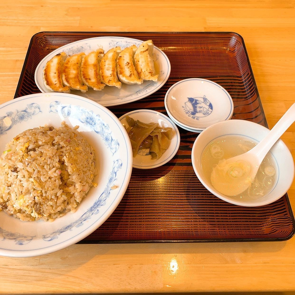 ぎょうざの満洲で餃子とチャーハン