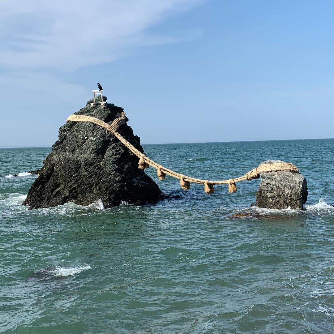 夫婦岩 夫婦岩