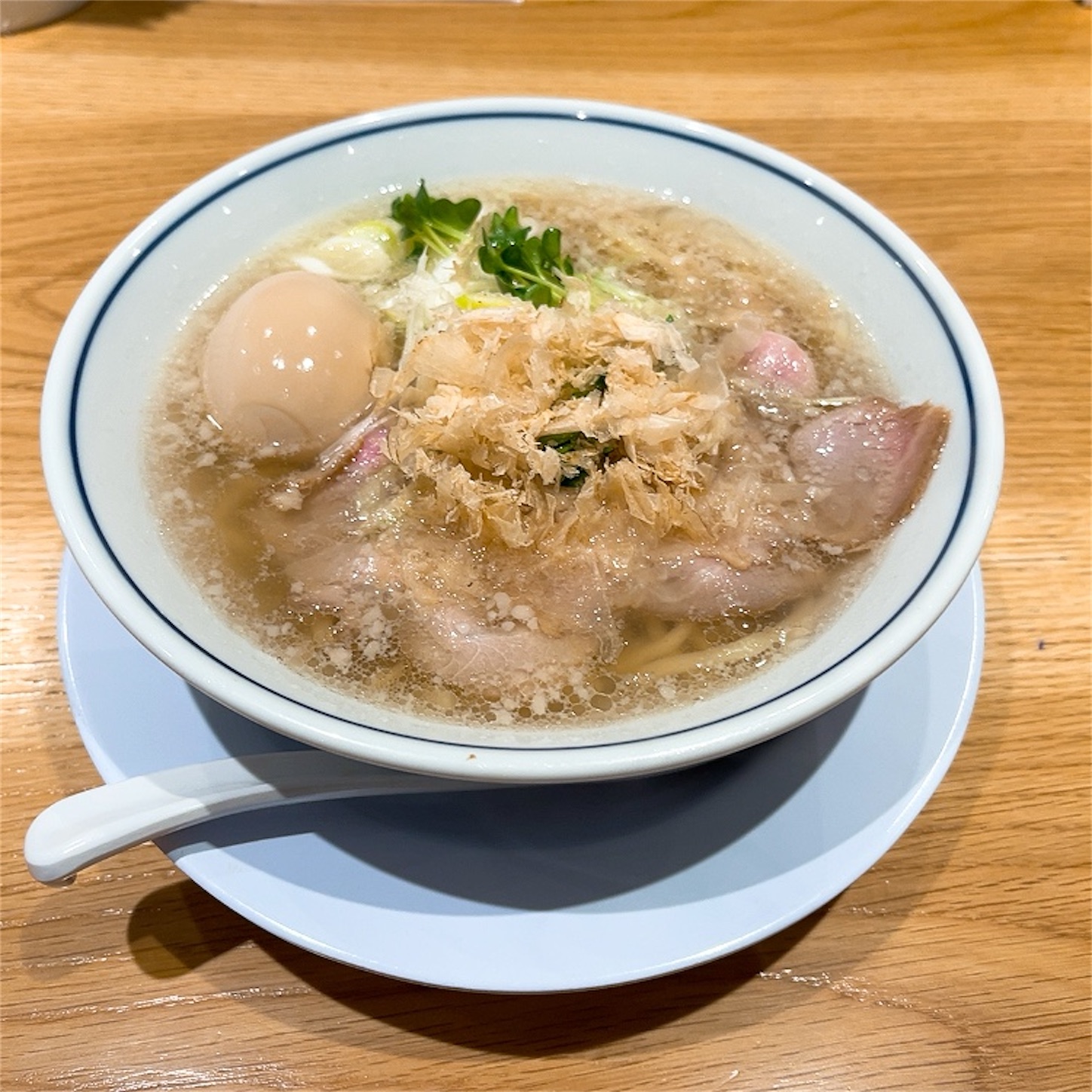 らーめん鱗の味玉塩らーめん らーめん鱗の味玉塩らーめん