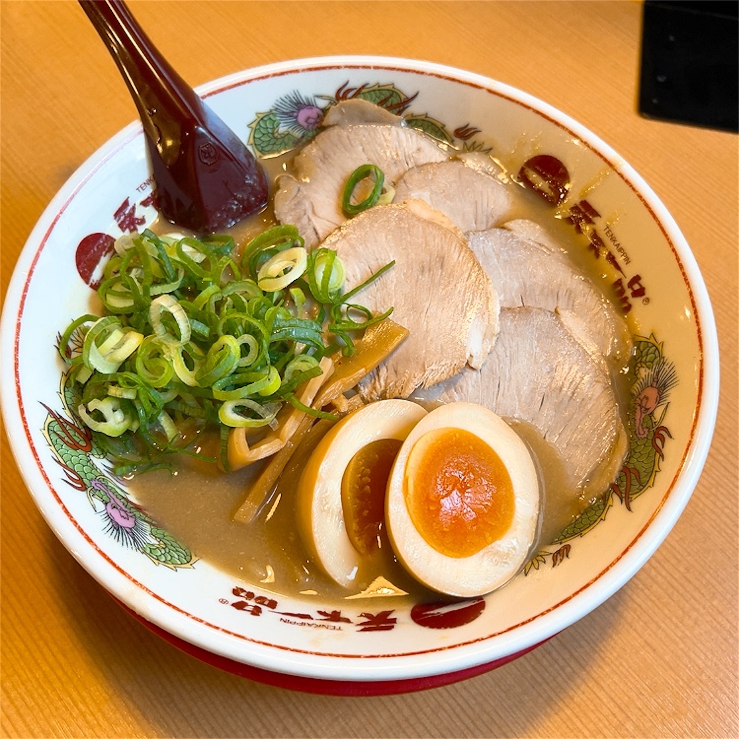 天下一品チャーシューメンの味玉トッピング 天下一品チャーシューメンの味玉トッピング