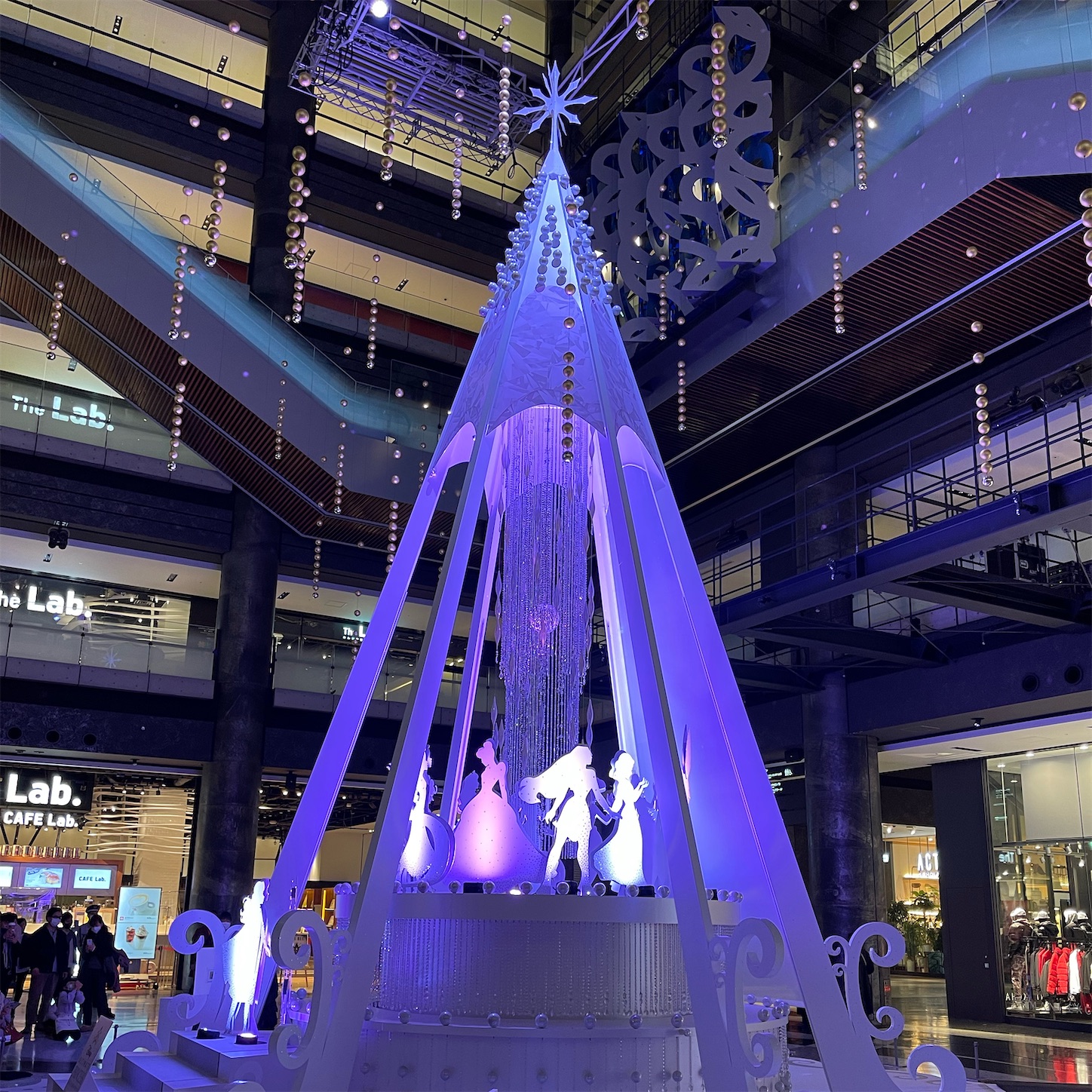グランフロント大阪のクリスマスツリー2021