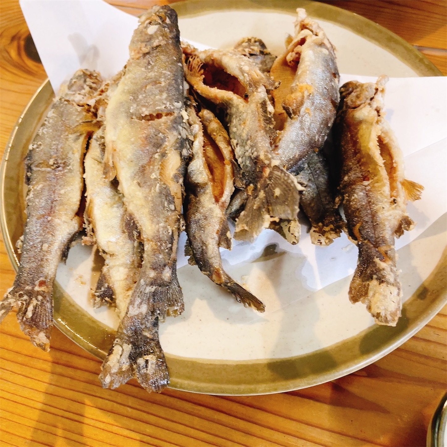 千早川のマスのから揚げ