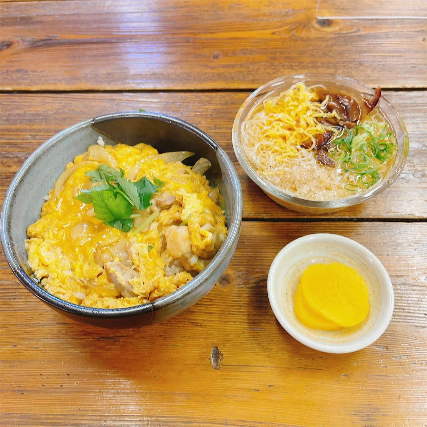 福神堂の親子丼セット