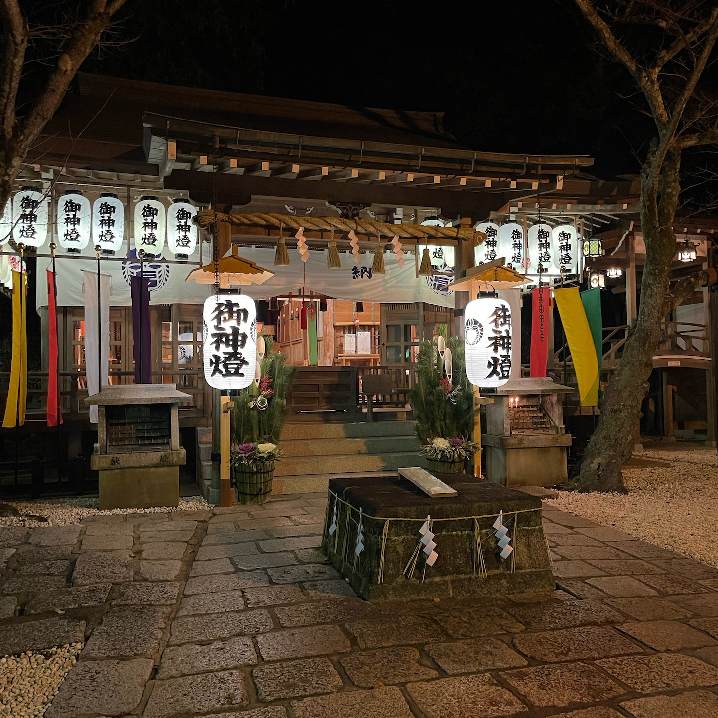 深夜の石切劔箭神社上ノ社