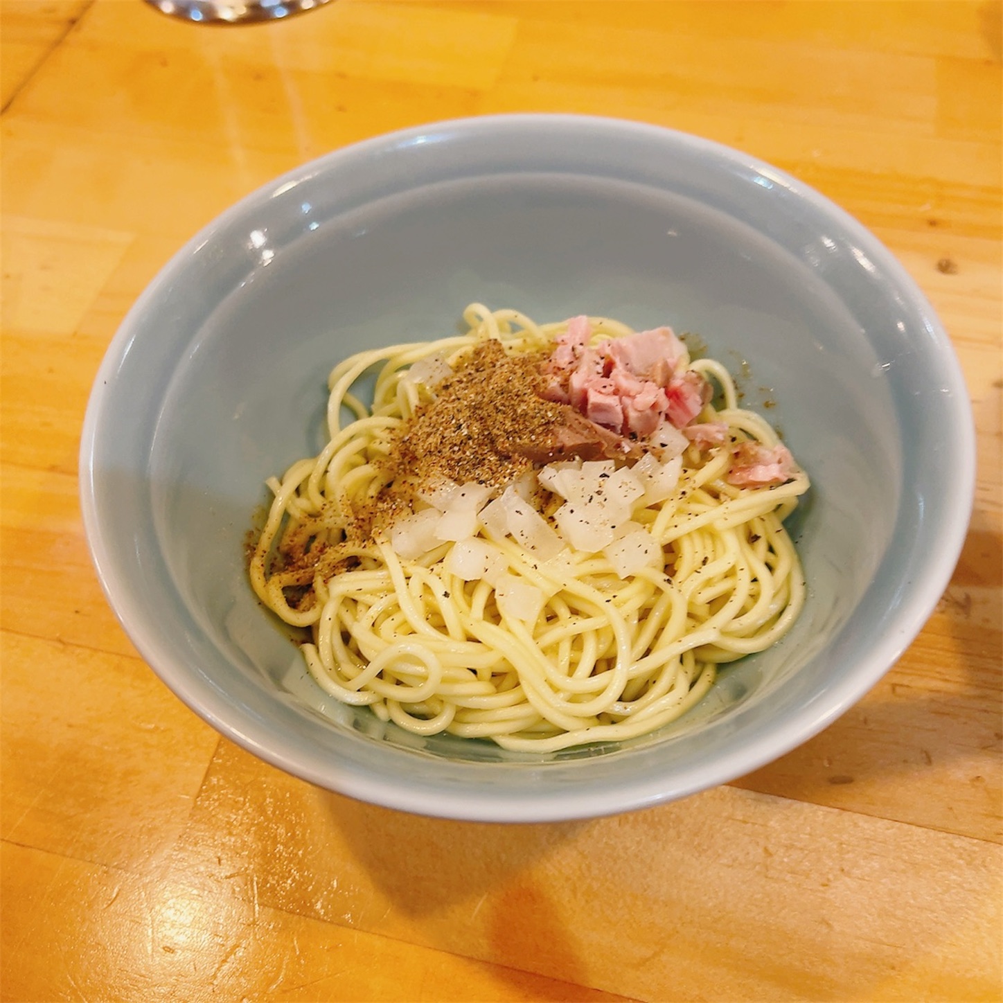 らーめんセンタートミオの煮干し玉ハーフ らーめんセンタートミオの煮干し玉ハーフ