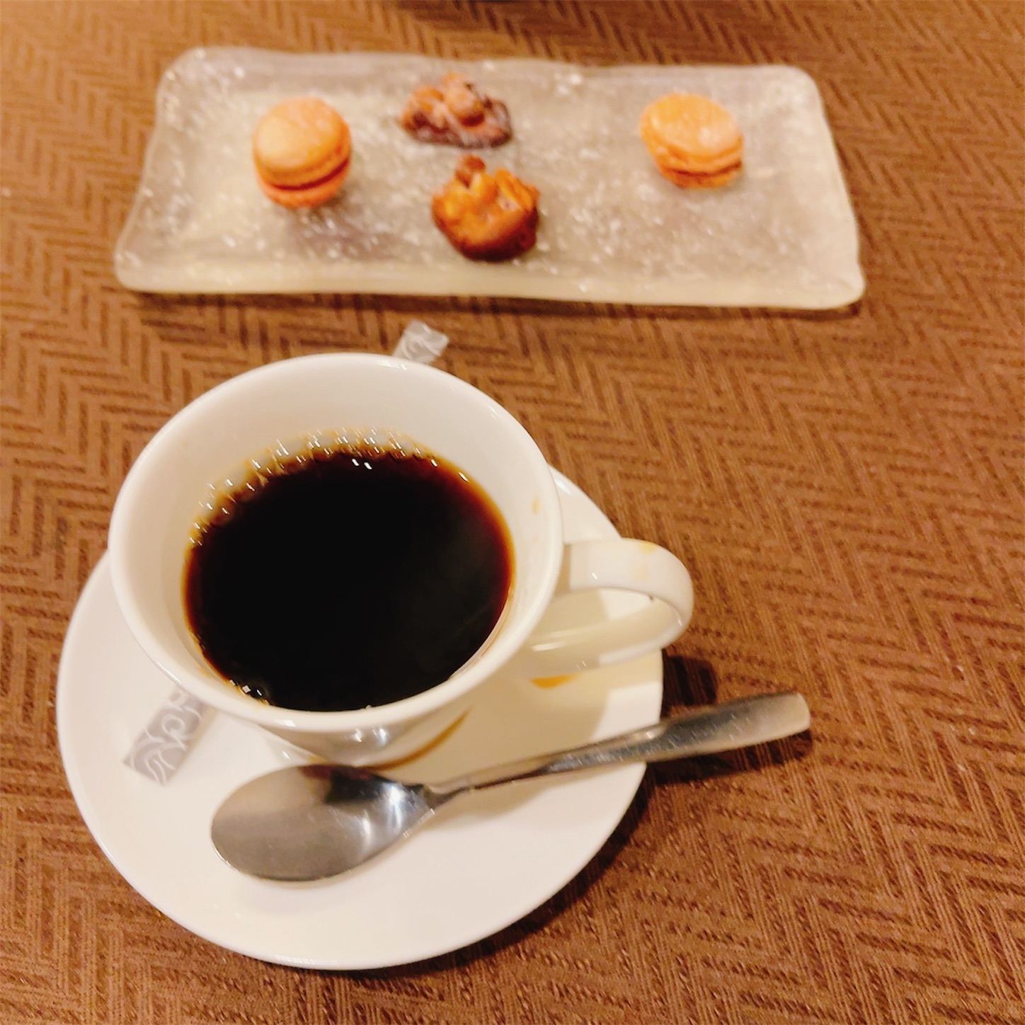 キャラント キャトルCコースのコーヒーと焼き菓子