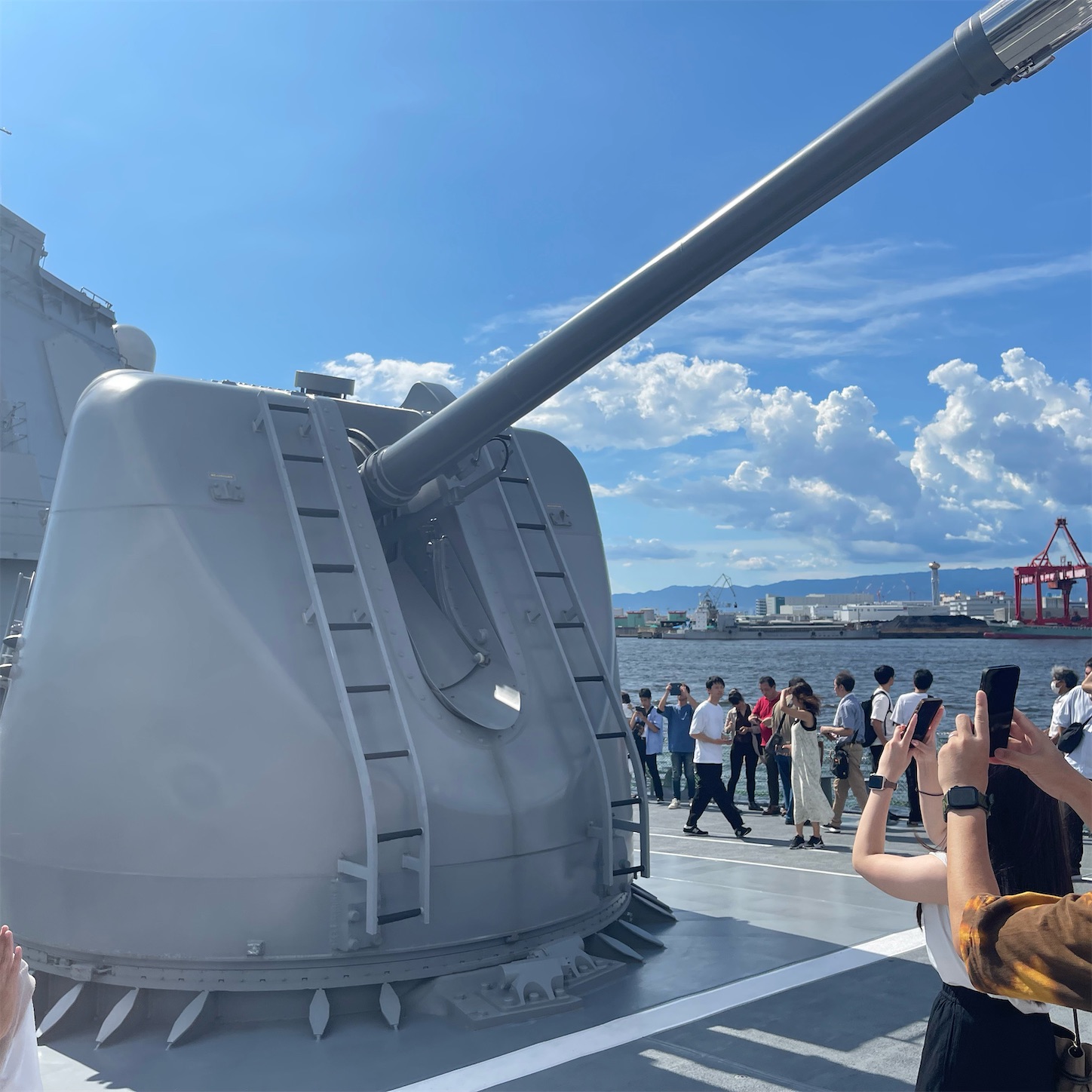 護衛艦こんごうの主砲