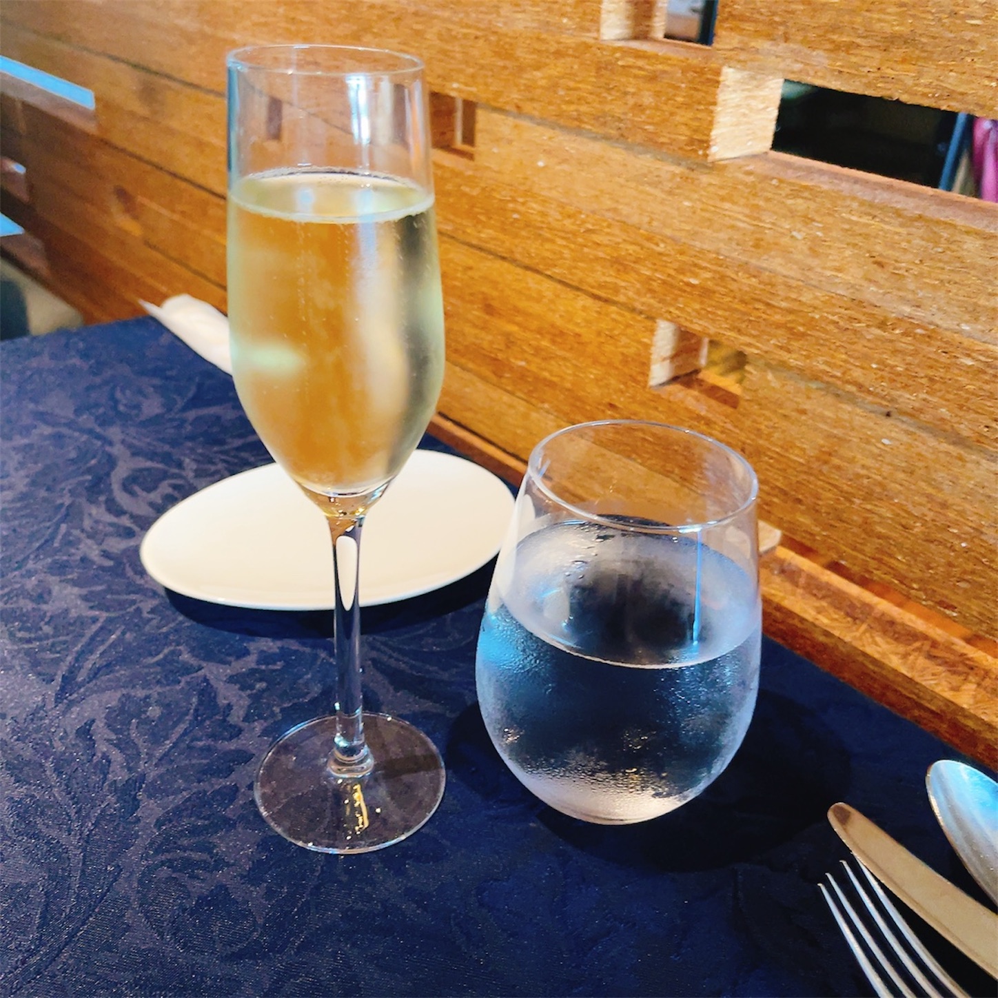 BUON GRANDE ARIA シェフのお任せランチのスパークリングワイン BUON GRANDE ARIA シェフのお任せランチのスパークリングワイン