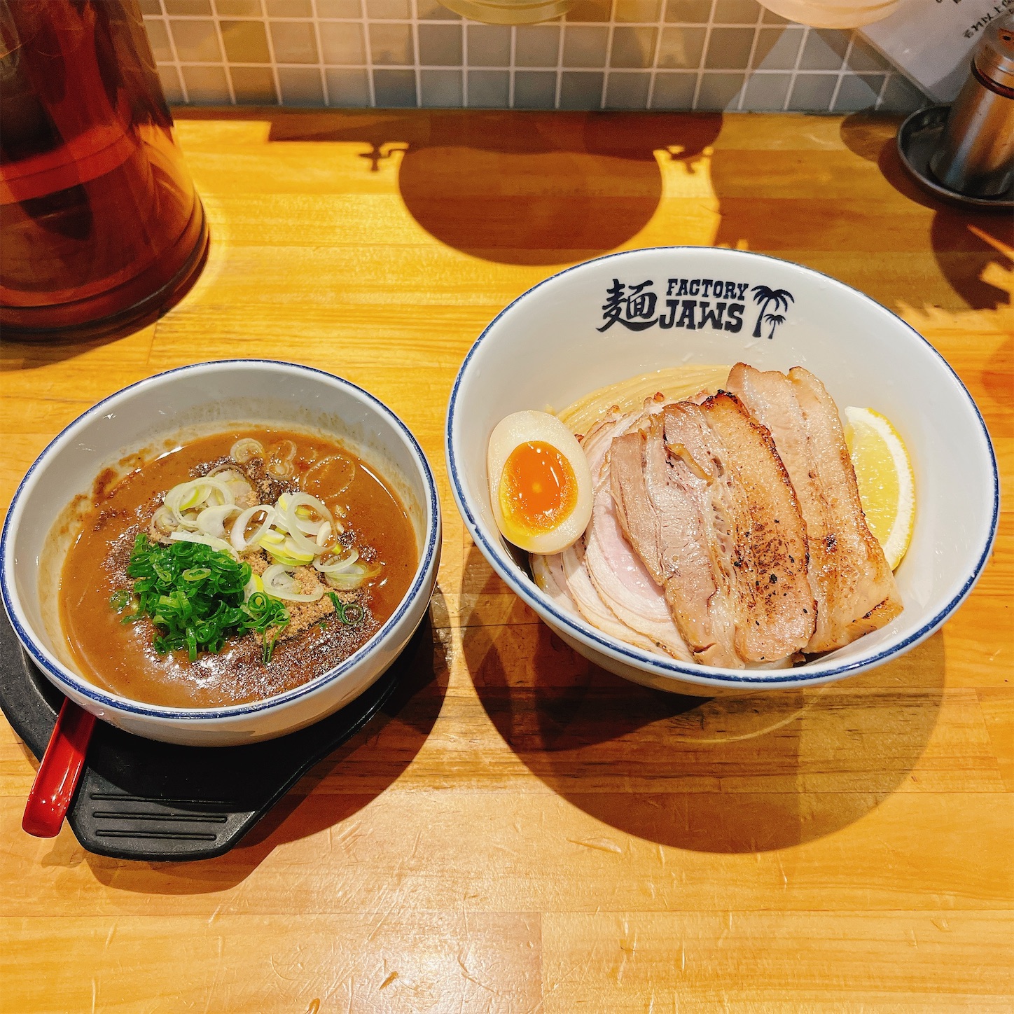 麺FACTORY JAWSの特製濃厚つけ麺