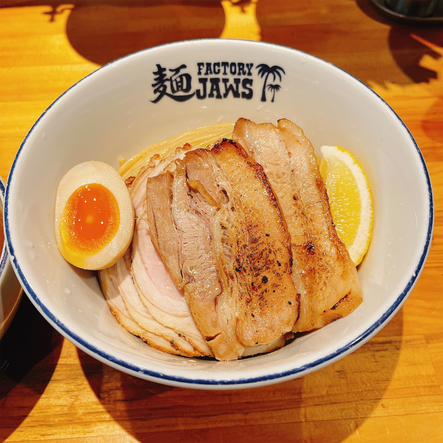 特製濃厚つけ麺の麺・大