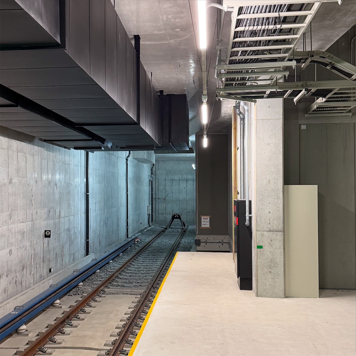 夢洲駅の車止め