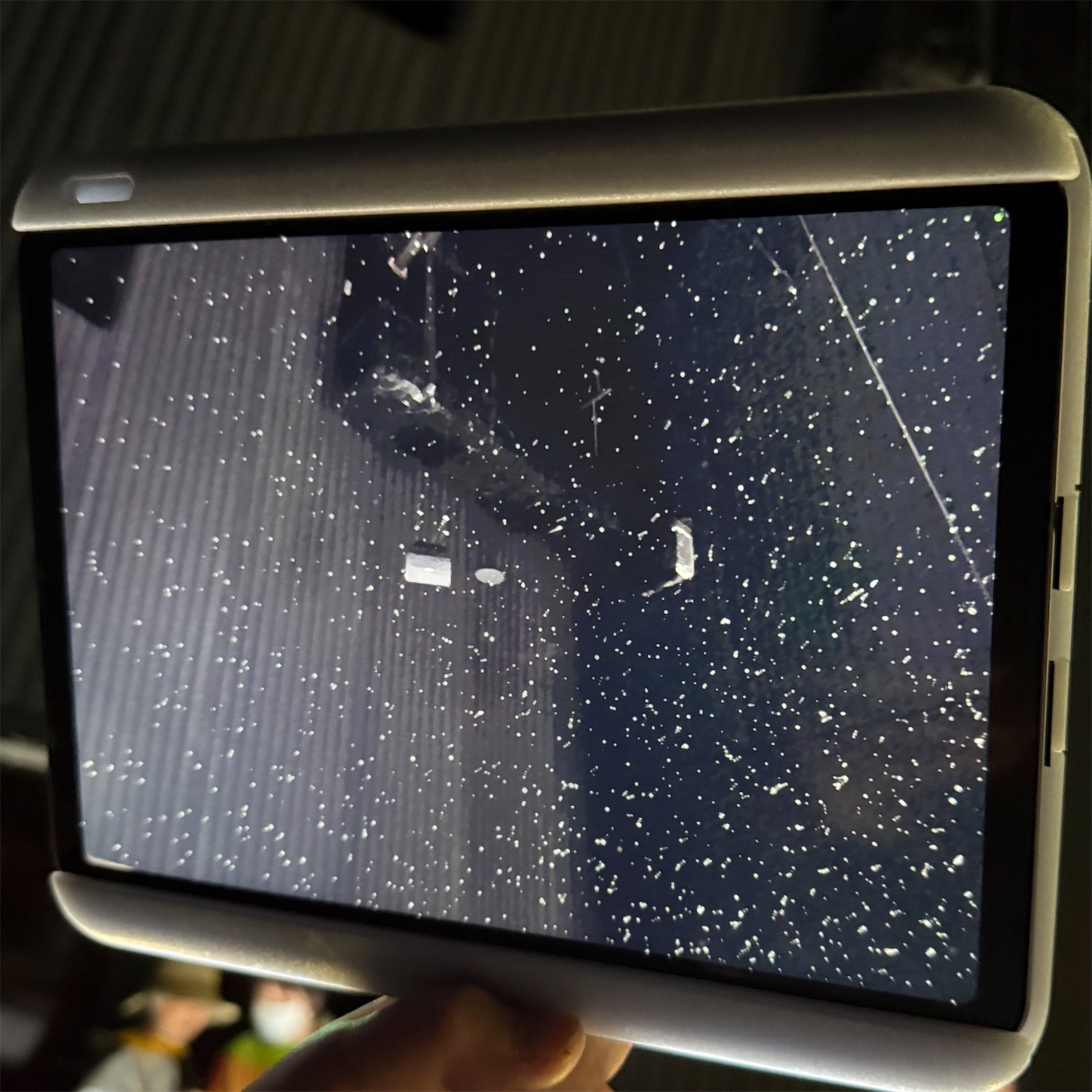 カナダパビリオンで手渡されたタブレット カナダパビリオンで手渡されたタブレット