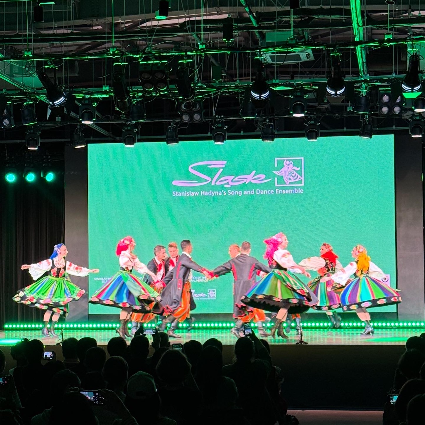 ポーランド国立民族合唱舞踊団「シロンスク」の舞踊2