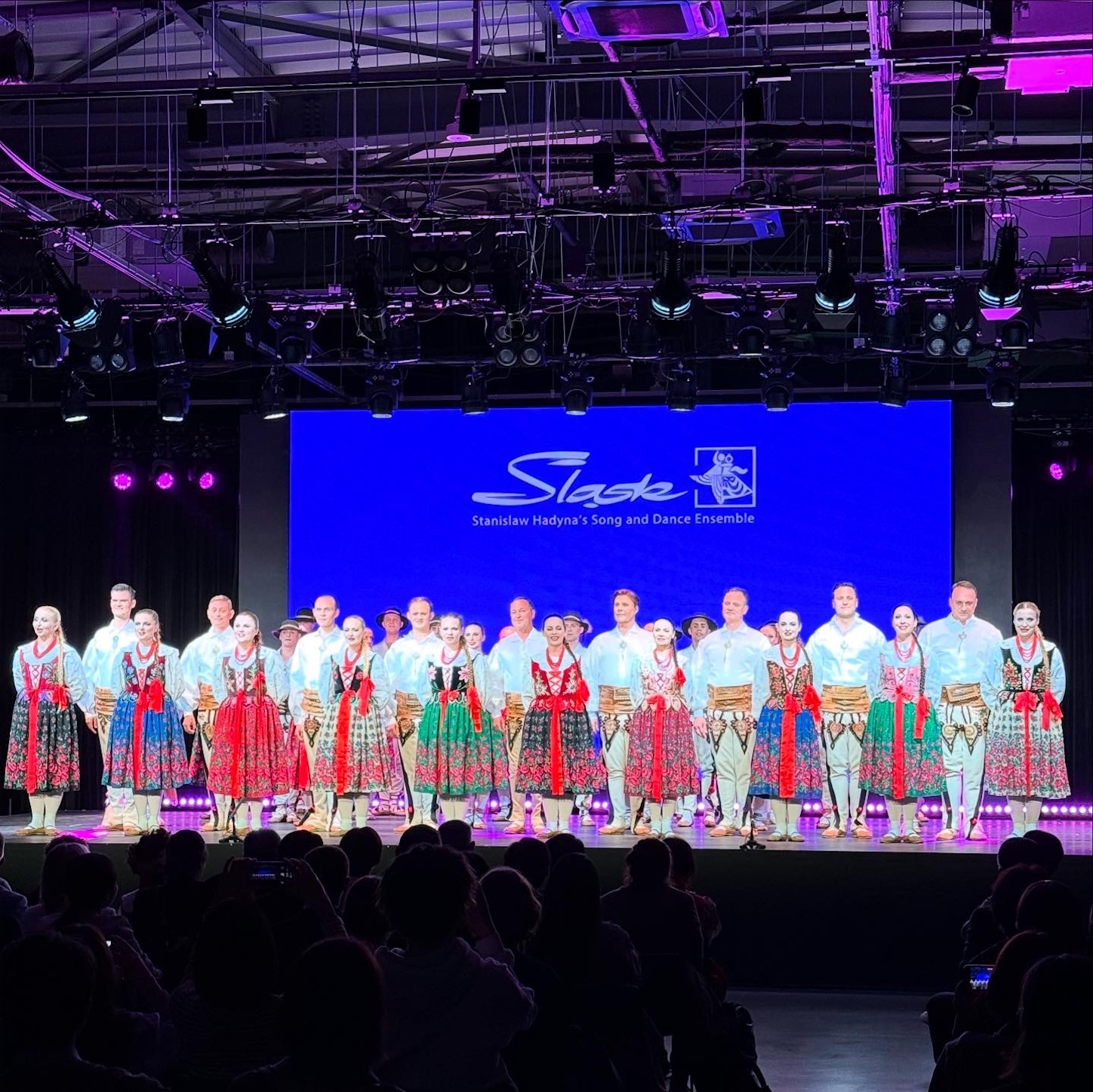 ポーランド国立民族合唱舞踊団「シロンスク」の舞踊4