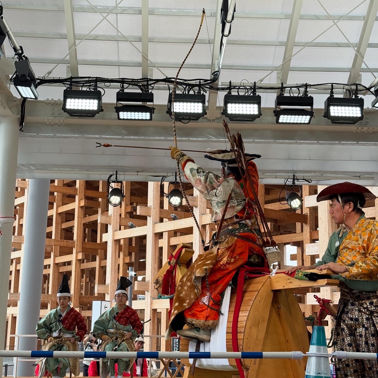 小笠原流弓術の実演