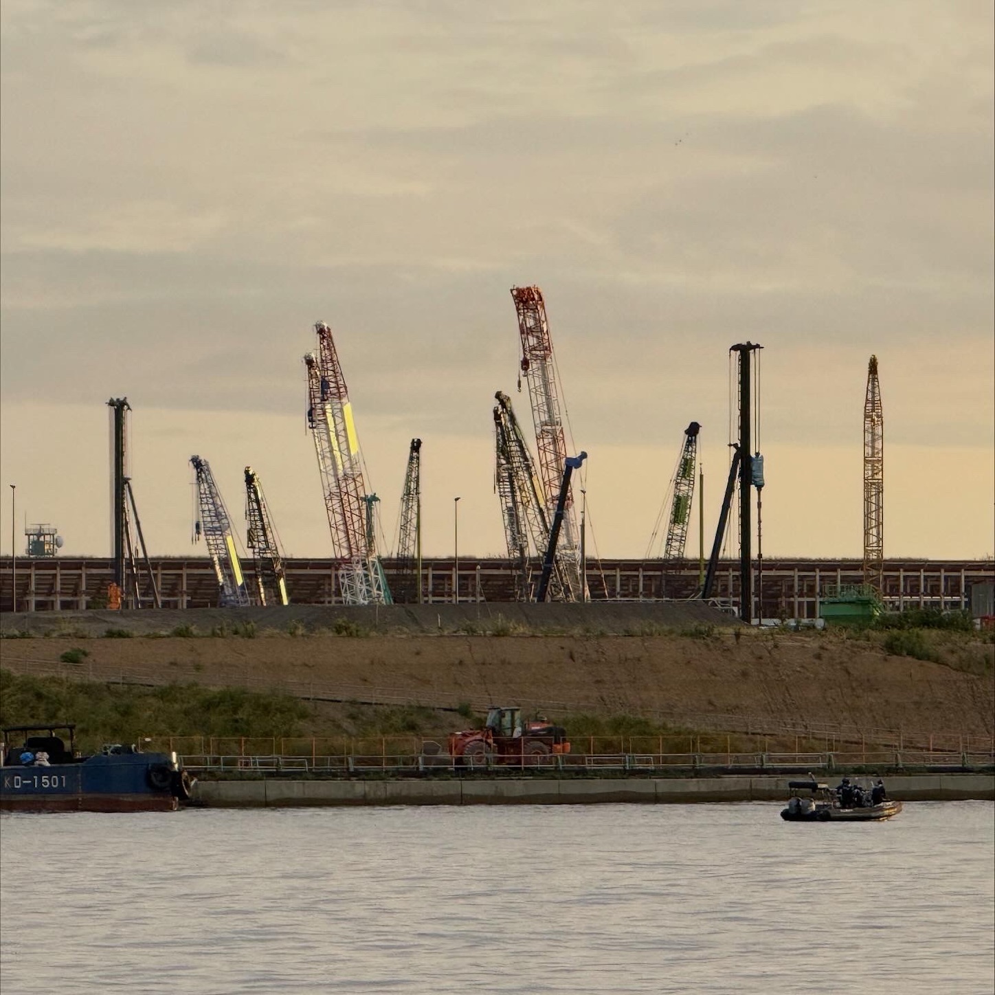 舞洲から見た大屋根リング 舞洲から見た大屋根リング