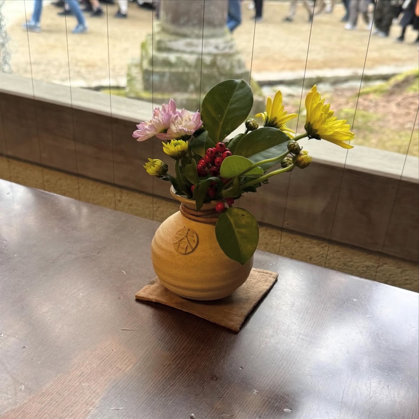 春日荷茶屋の店内1