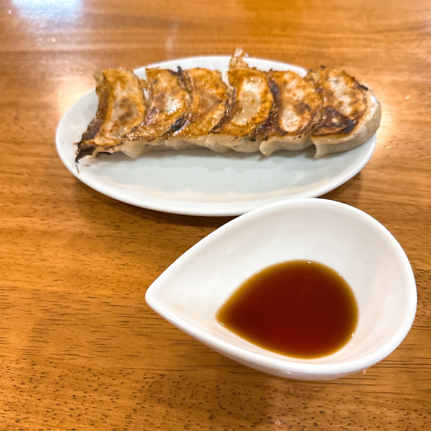 貝と地鶏だしのらぁ麺ちょろのちょろ流こだわり餃子