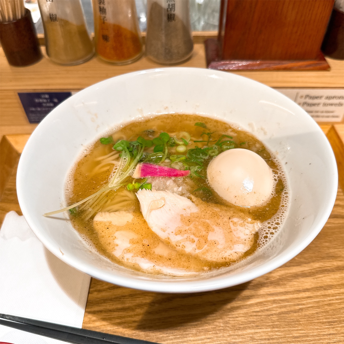らーめん牛骨の王のとろ玉大阪クリアーだし王 らーめん牛骨の王のとろ玉大阪クリアーだし王