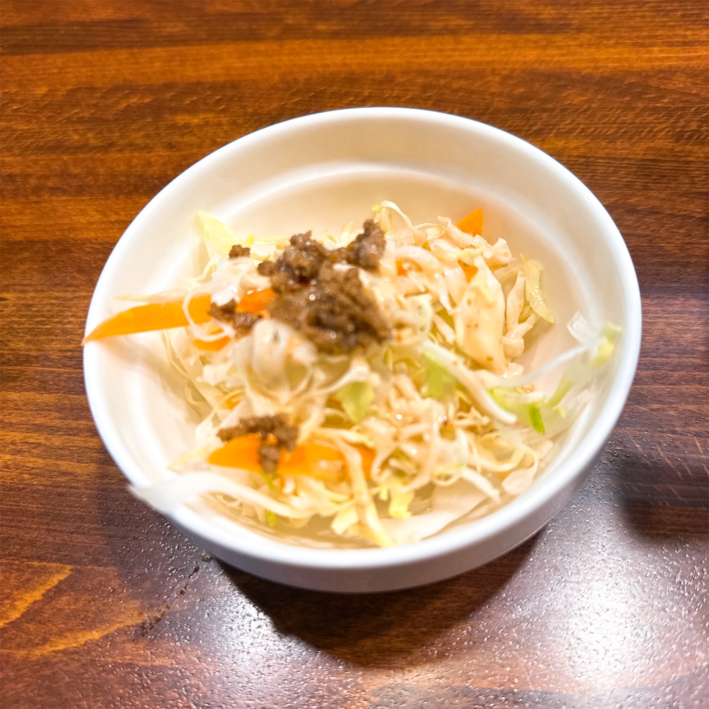 麺屋船橋のサービスのサラダ
