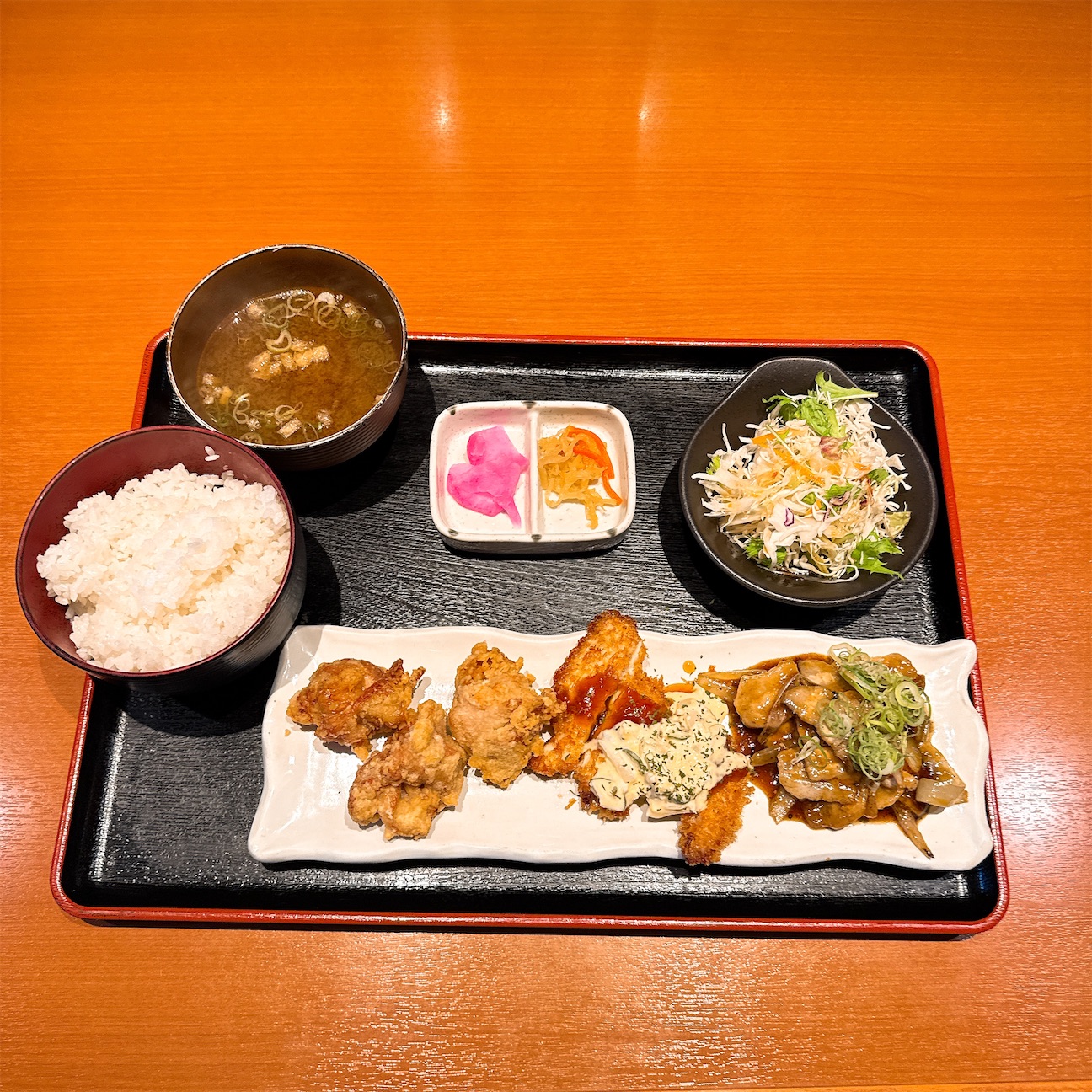 炭火やきとりとさかのとさか定食