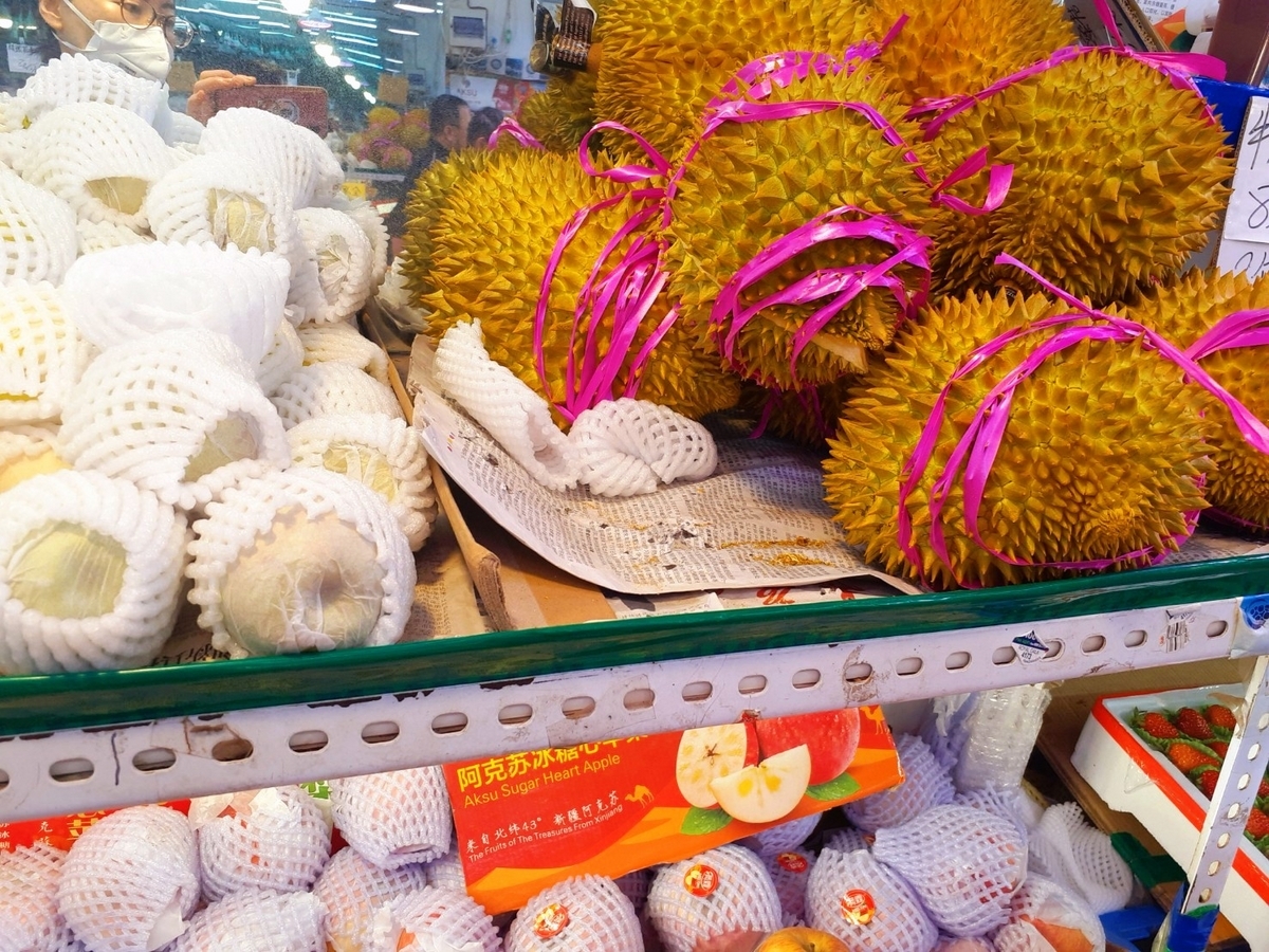 下町の商店には、日本のスーパーでは見かけない珍しい果物が沢山ありました。 いつか皆さんと一緒に、カンフーとグルメ旅行を楽しみたいものです!徐言偉ブログ