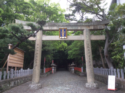 f:id:yasmee:20170511020307j:plain:left