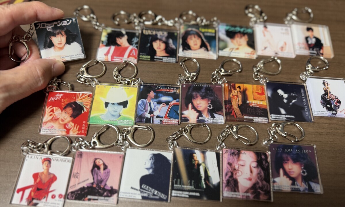 AKINA NAKAMORI 写真展 - Fontana's 100 CDs＆Vinyls