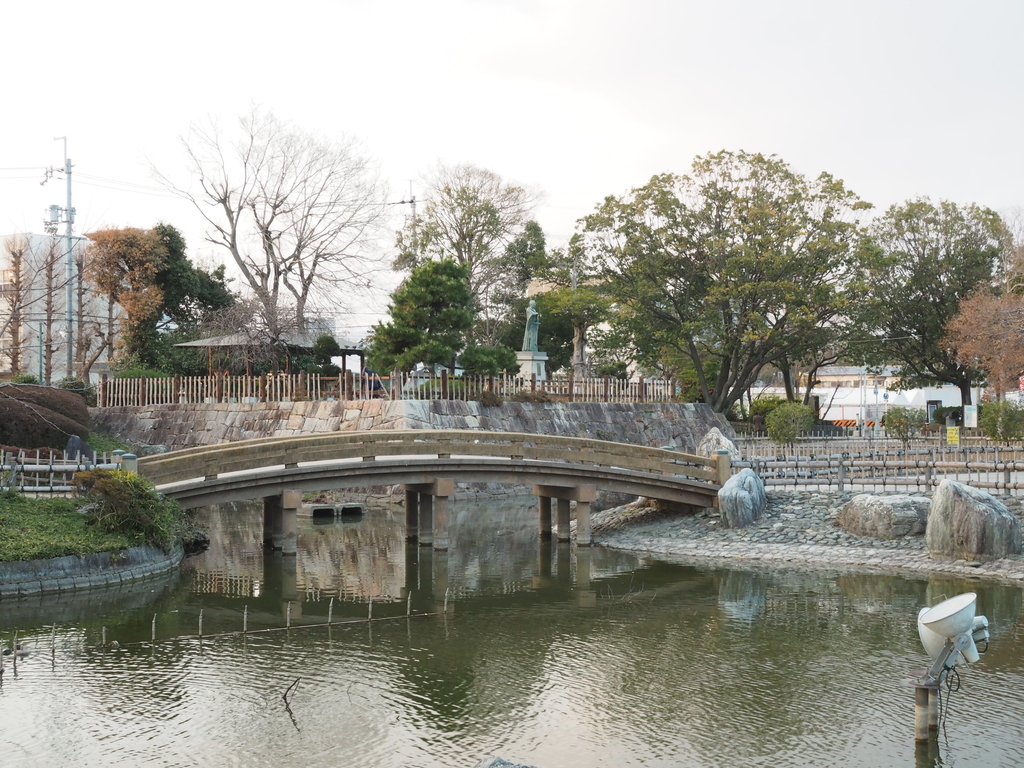 f:id:yasubelog:20190109002805j:plain